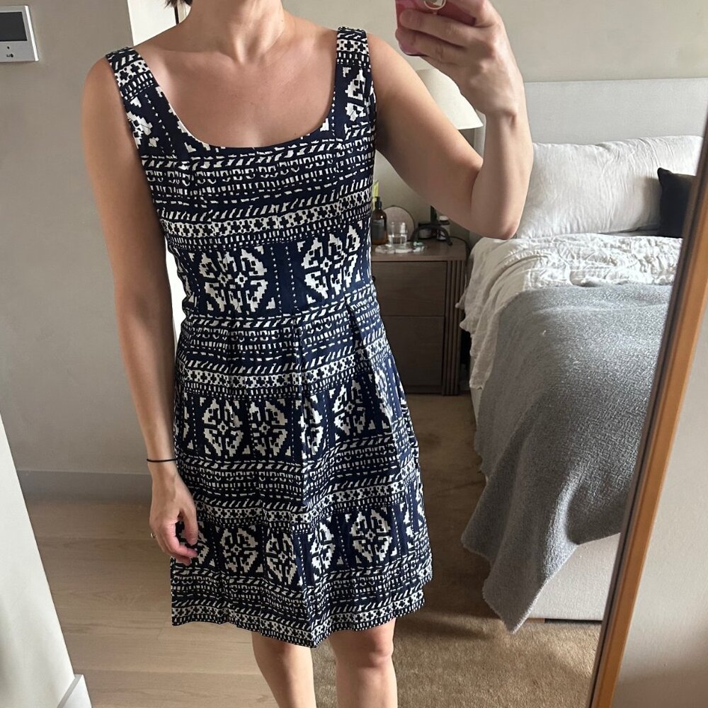 Nine West Navy and White Pattered Dress- Size 6 Petite